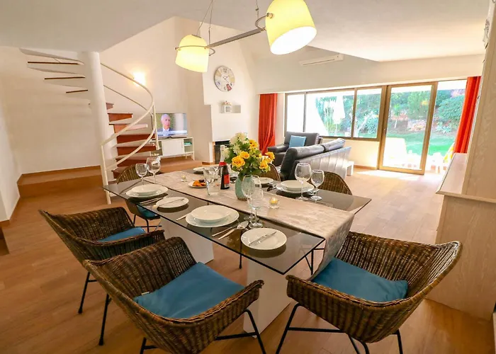 Casa Moura Golfe *